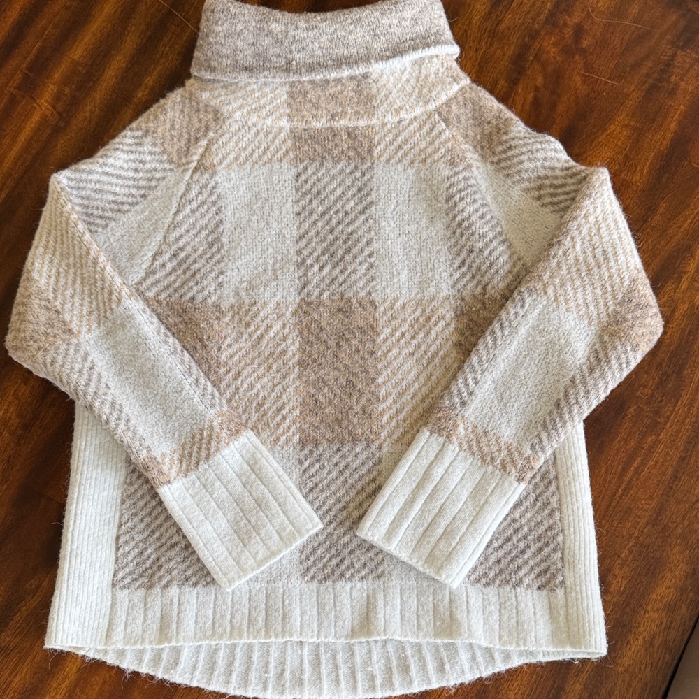 Plaid Turtleneck Sweater - Cream and Tan